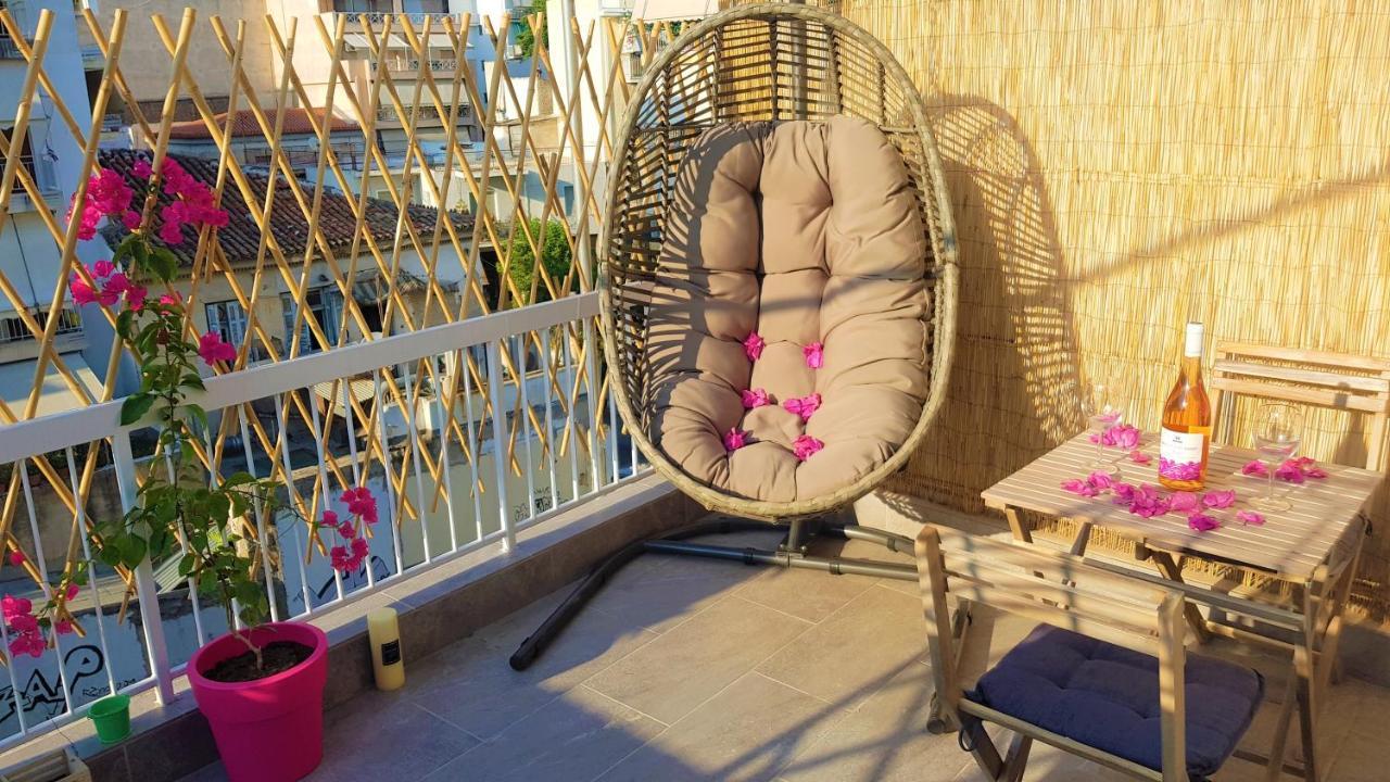 Wow Penthouse Boutique In The Heart Of Historical Center Apartment Атина Екстериор снимка