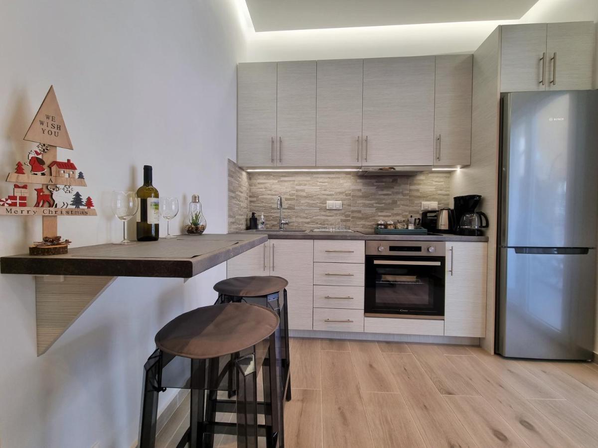 Wow Penthouse Boutique In The Heart Of Historical Center Apartment Атина Екстериор снимка